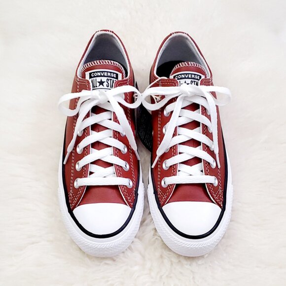Converse Chuck Taylor All Star Leather Low Top Shoes - Picture 1 of 7